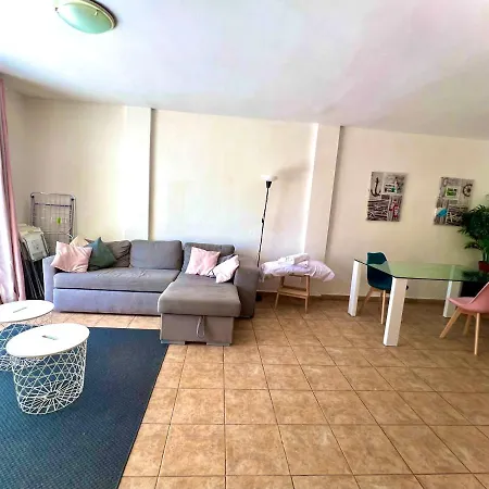6 A 5 Min Port Aventura En Festival Village Appartement Salou